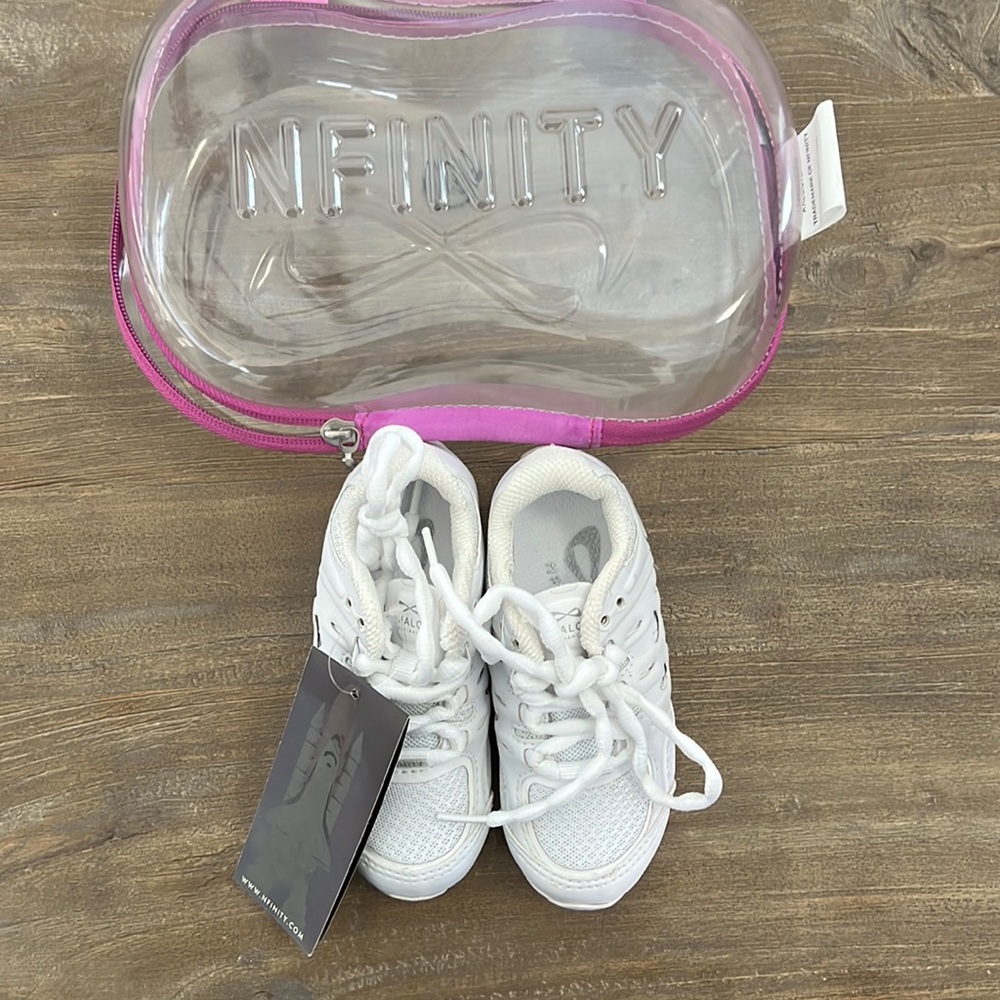10Y Nfinity Cheer Shoes